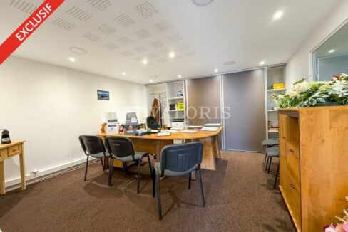 739939391_69_009711_7