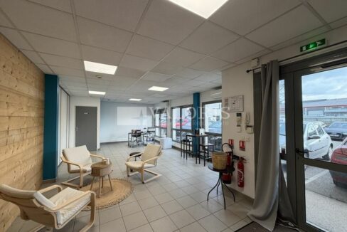 771063154_69_009720_4