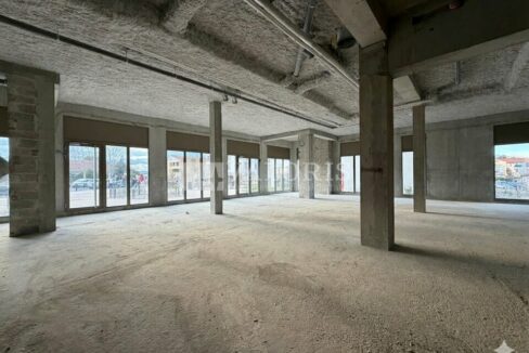 774973890_69_009747_2