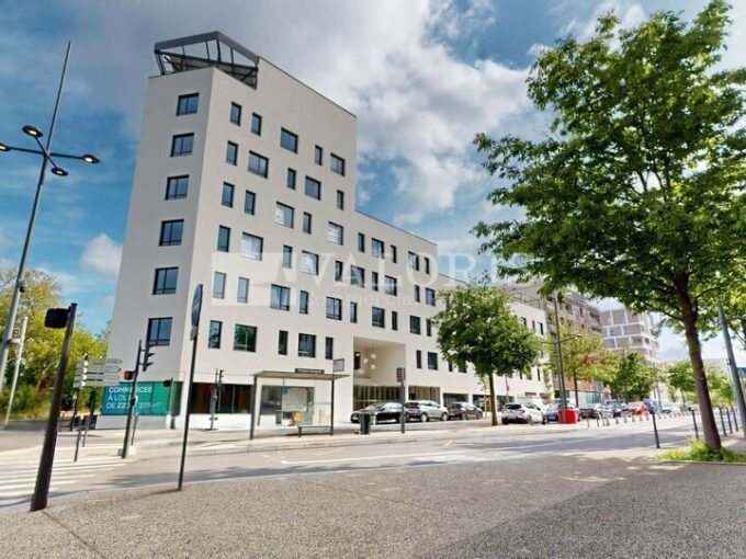 Bureau de 1 500m&sup2; à 5 590m&sup2; à la vente