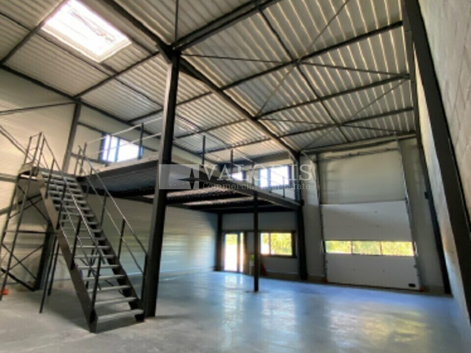 800062125_69_008752_4