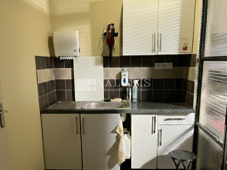 801985166_69_008791_2