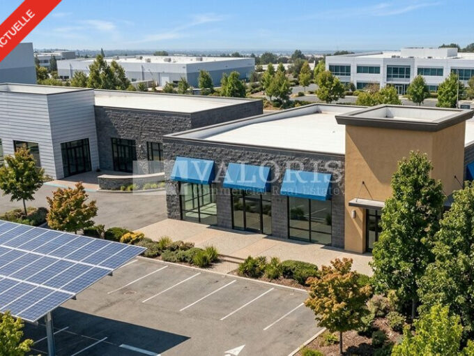 Commerce de 296m&sup2; à 707m&sup2; à la location