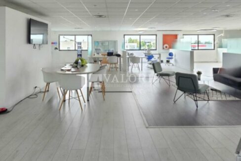 036706739_69_009123_4