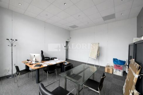 170006474_69_007651_3