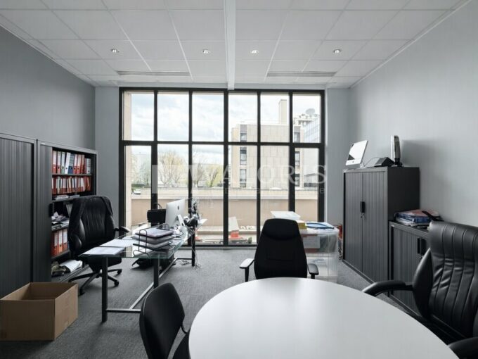 Bureau de 90m&sup2; à la location