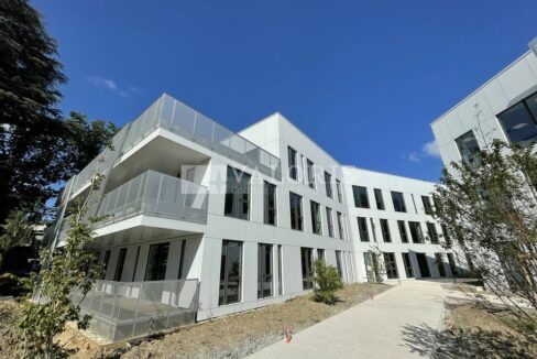 325463548_69_006269_4