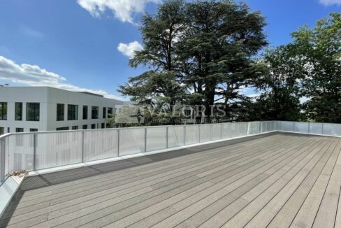 325475681_69_006269_7