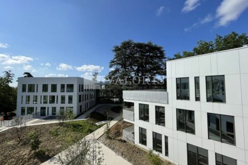 326010424_69_006269_9