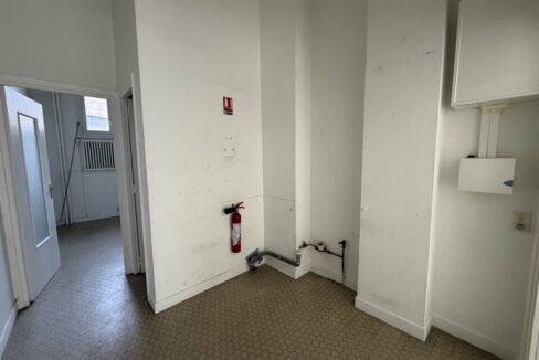 352163124_69_009846_5