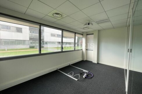 373394171_69_009547_2