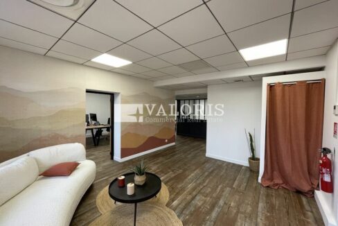 431545361_69_009498_14