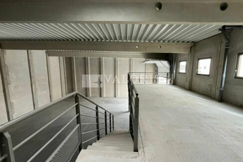 455330805_13_000294_2