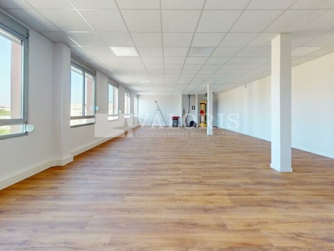 Bureau de 113m&sup2; à la location