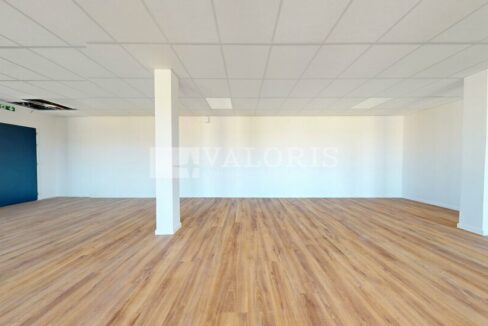 463771277_69_009822_11