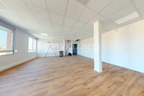 463796525_69_009822_12