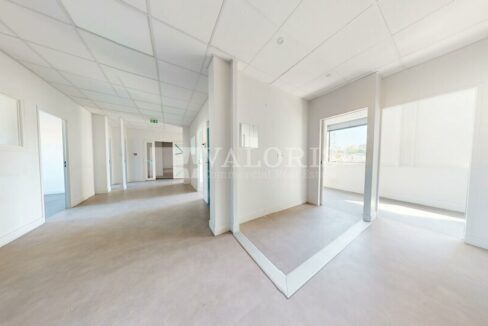 466051921_69_009821_2