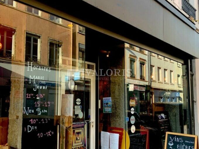 Commerce de 60m&sup2; à la vente