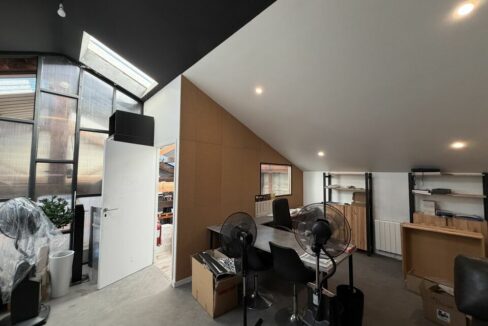 523659310_69_009773_2