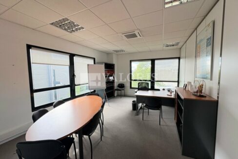 523867068_69_009448_7