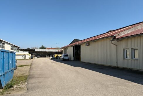 542027146_69_009773_4