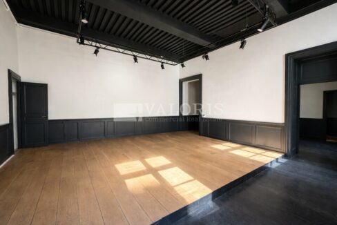 570457161_69_008319_5