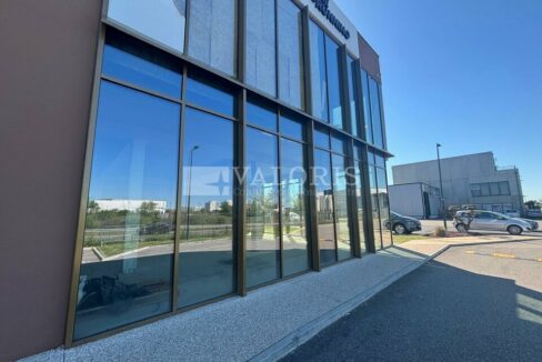 573618512_69_002938_9