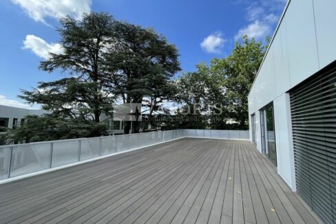 575190398_69_008181_2