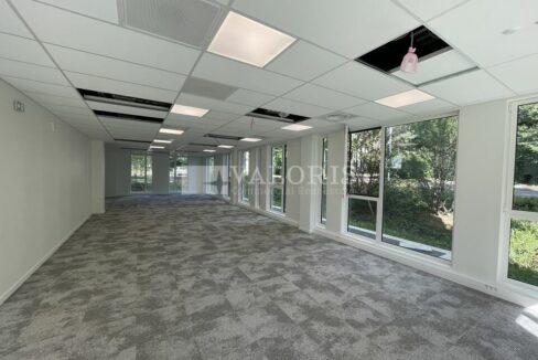 575512238_69_008181_4