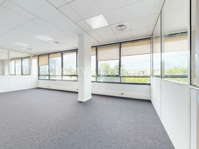 Bureau de 225m&sup2; à la vente