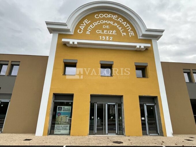 Commerce de 79m&sup2; à 670m&sup2; à la location