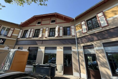 700817896_69_009855_2