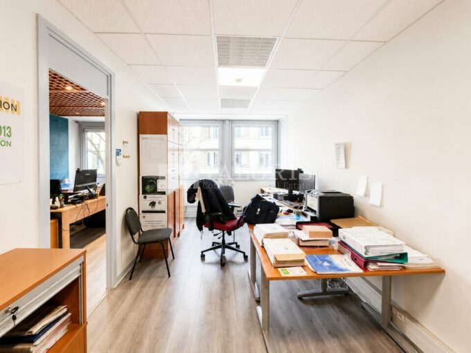 Bureau de 169m&sup2; à la vente