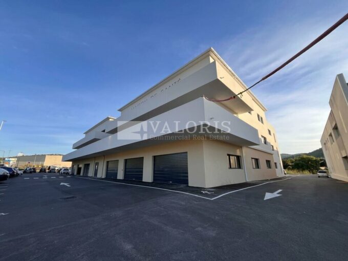 Commerce de 200m&sup2; à 280m&sup2; à la location