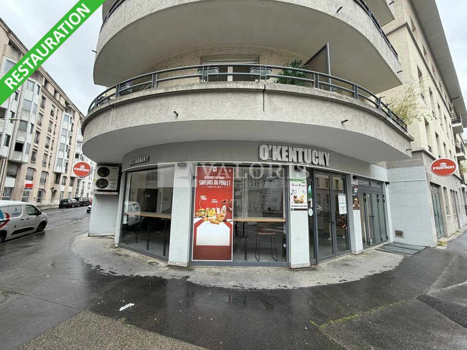 Commerce de 88m&sup2; à la location