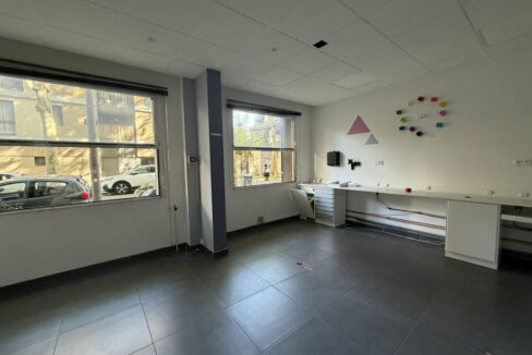 634673752_69_009849_5