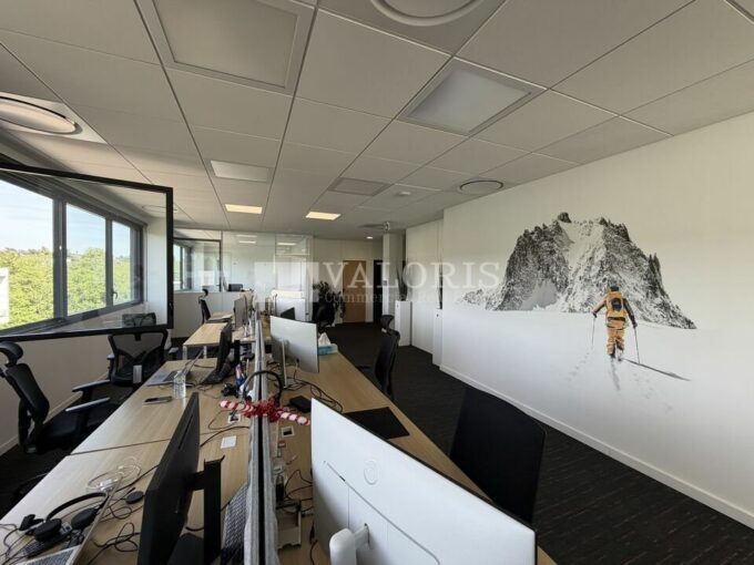 Bureau de 293m&sup2; à la location