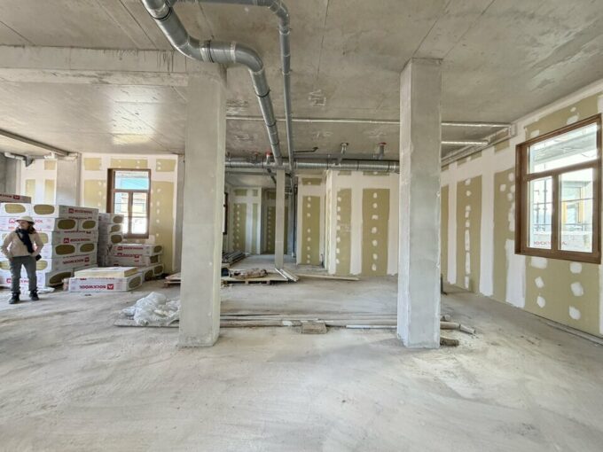 Commerce de 139m&sup2; à la location