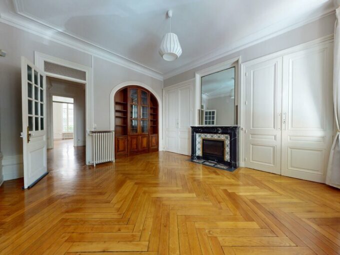Bureau de 103m&sup2; à la location