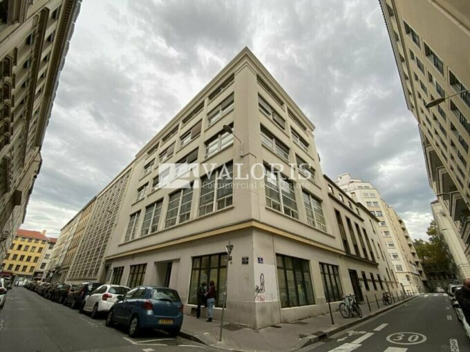 Bureau de 85m&sup2; à la location