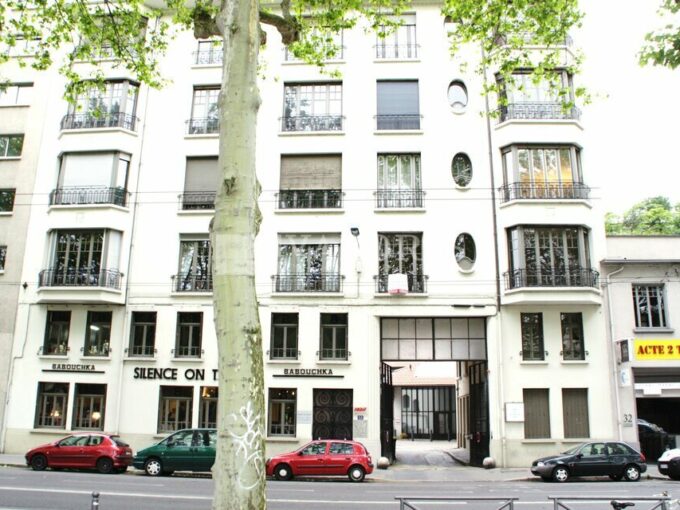 Bureau de 239m&sup2; à la vente