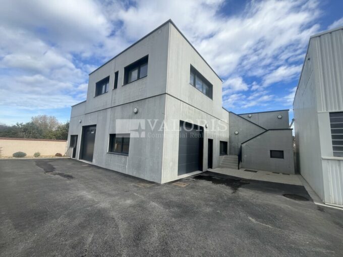 Local d'activit&eacute;s de 343m&sup2; à la location