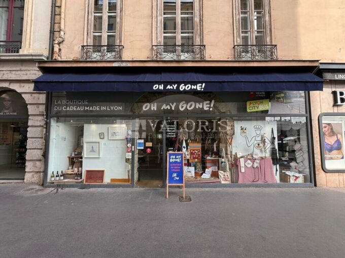 Commerce de 86m&sup2; à la location