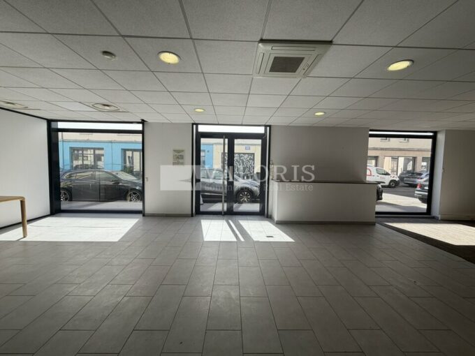 Commerce de 270m&sup2; à la location