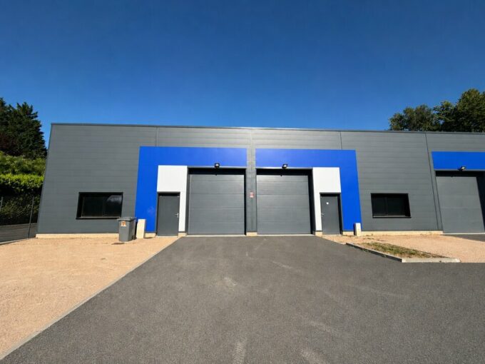 Local d'activit&eacute;s de 295m&sup2; à la location