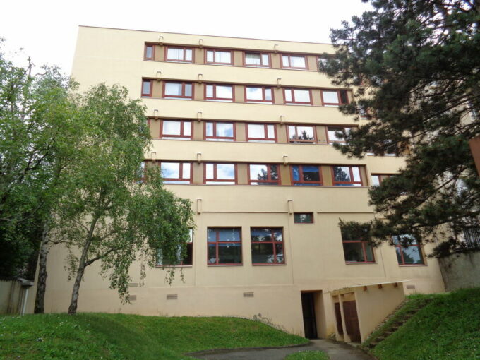 Bureau de 236m&sup2; à la location