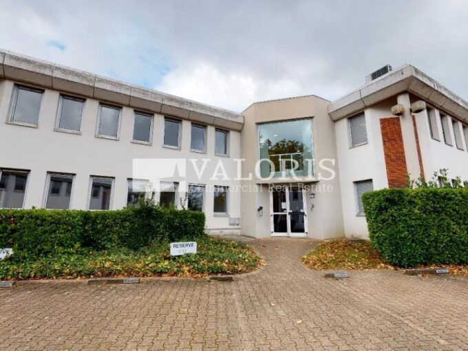 Bureau de 69m&sup2; à 348m&sup2; à la vente