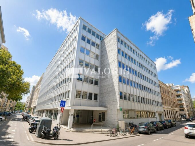 Bureau de 169m&sup2; à la vente