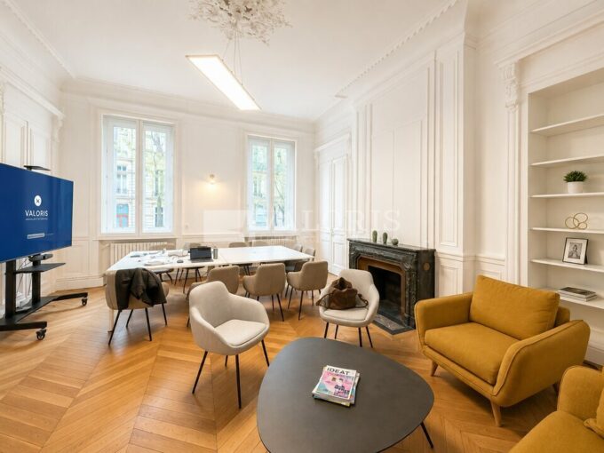 Bureau de 225m&sup2; à la location