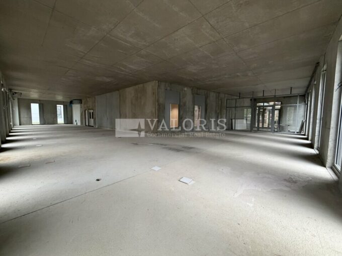 Commerce de 210m&sup2; à 691m&sup2; à la location